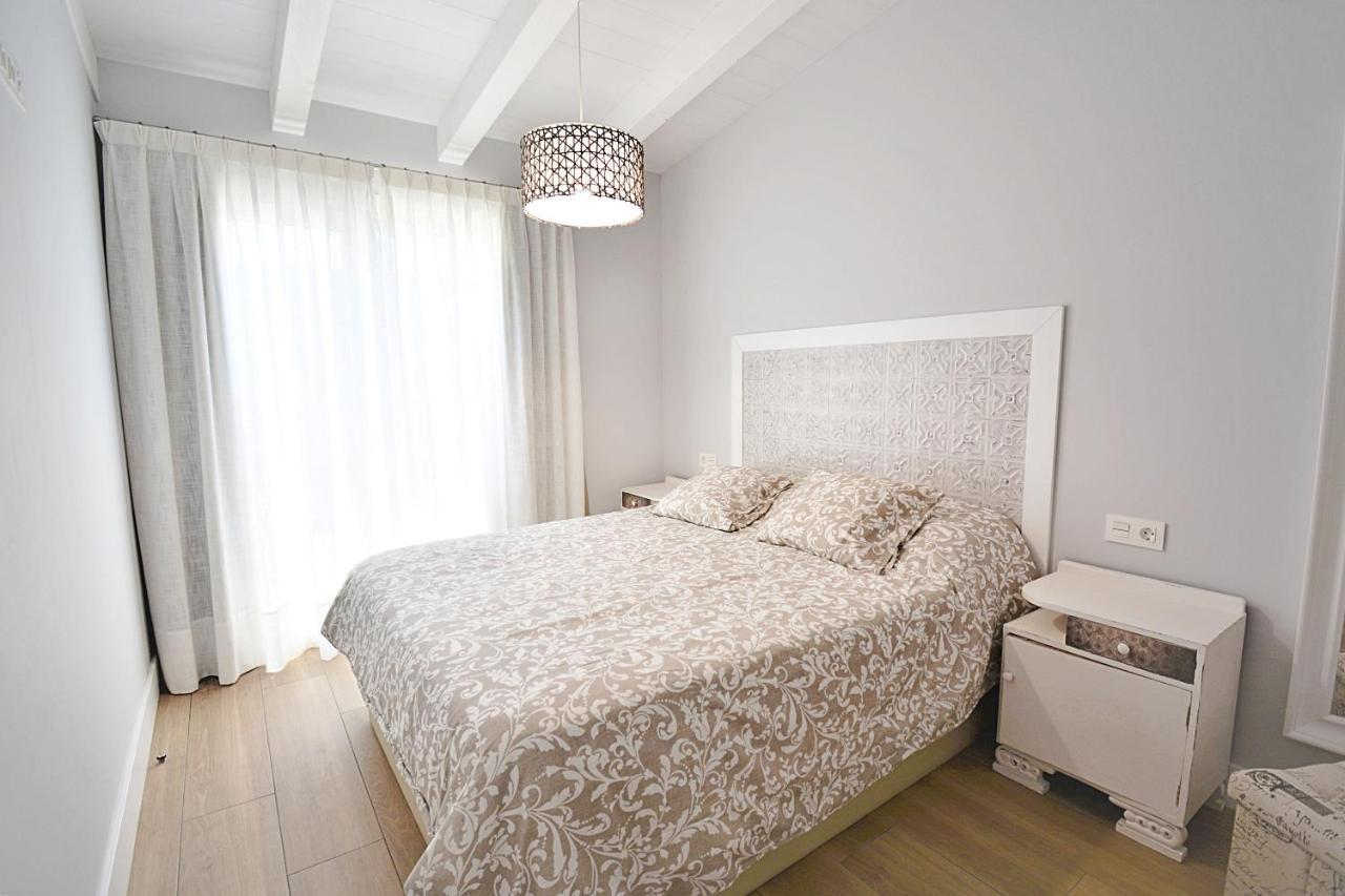 Galihost - Apartamentos Mamuela Ribadumia Esterno foto