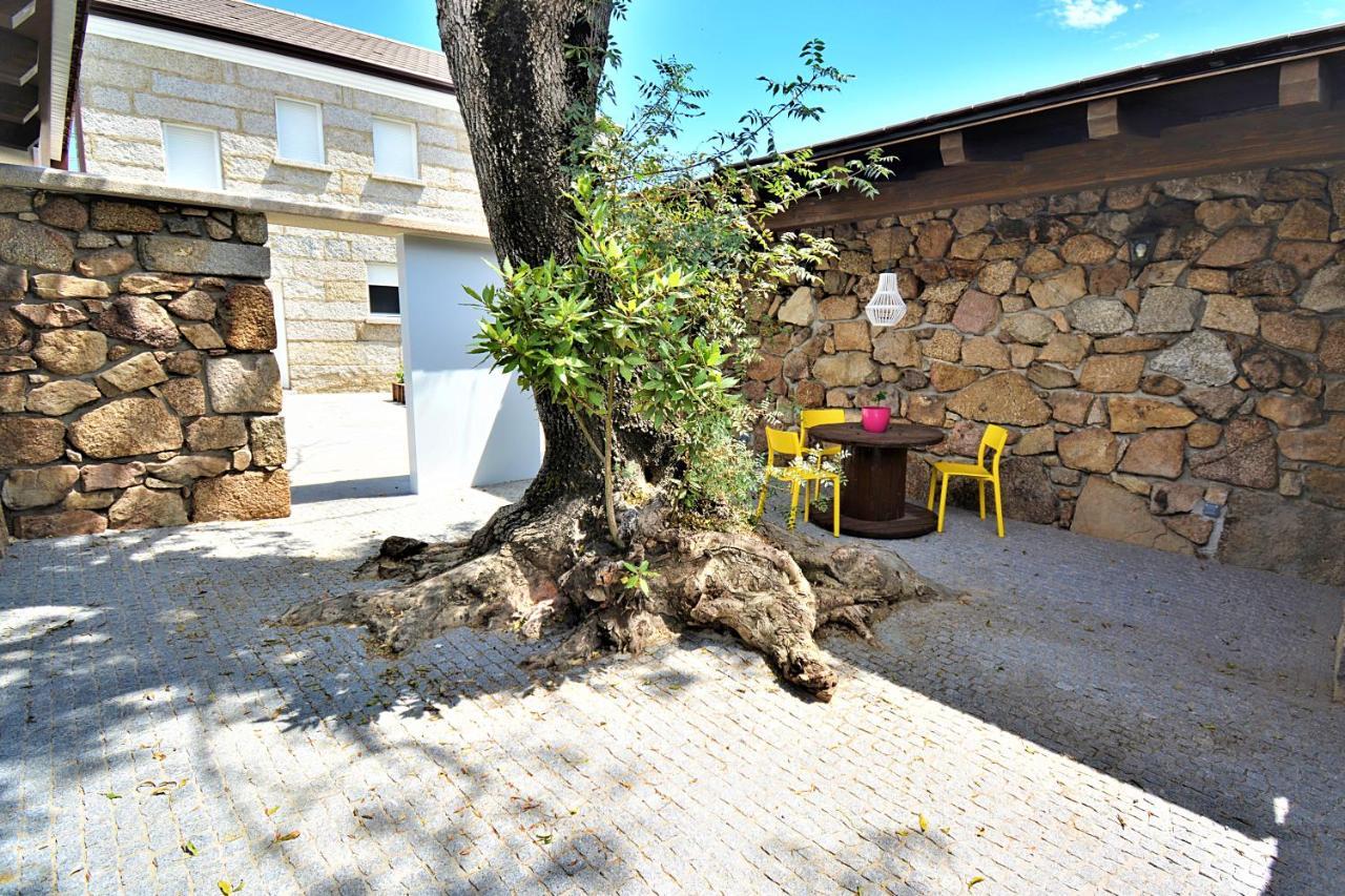 Galihost - Apartamentos Mamuela Ribadumia Esterno foto