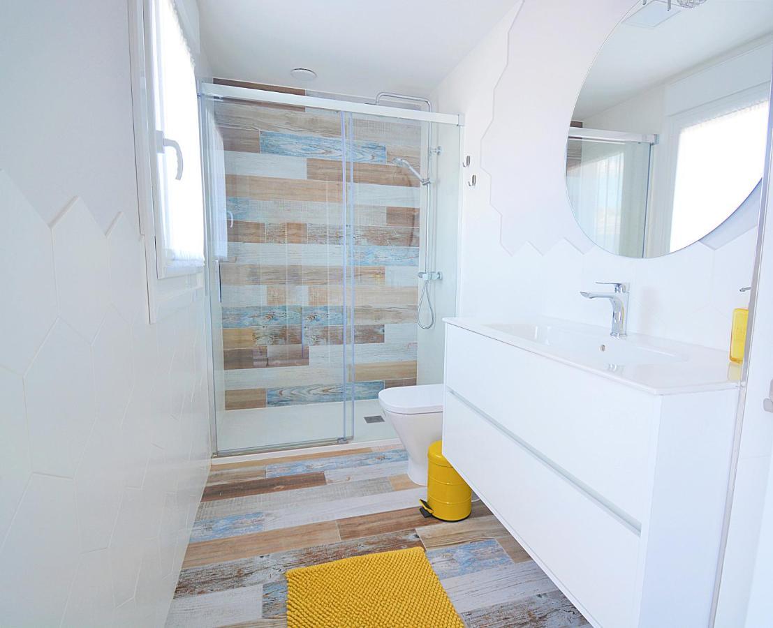 Galihost - Apartamentos Mamuela Ribadumia Esterno foto