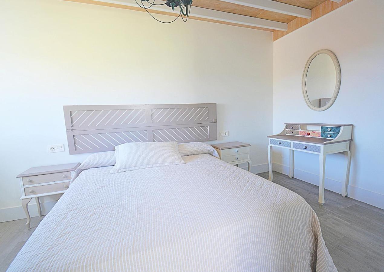Galihost - Apartamentos Mamuela Ribadumia Esterno foto