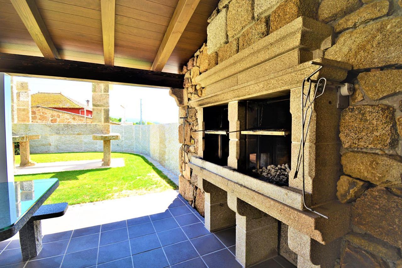 Galihost - Apartamentos Mamuela Ribadumia Esterno foto