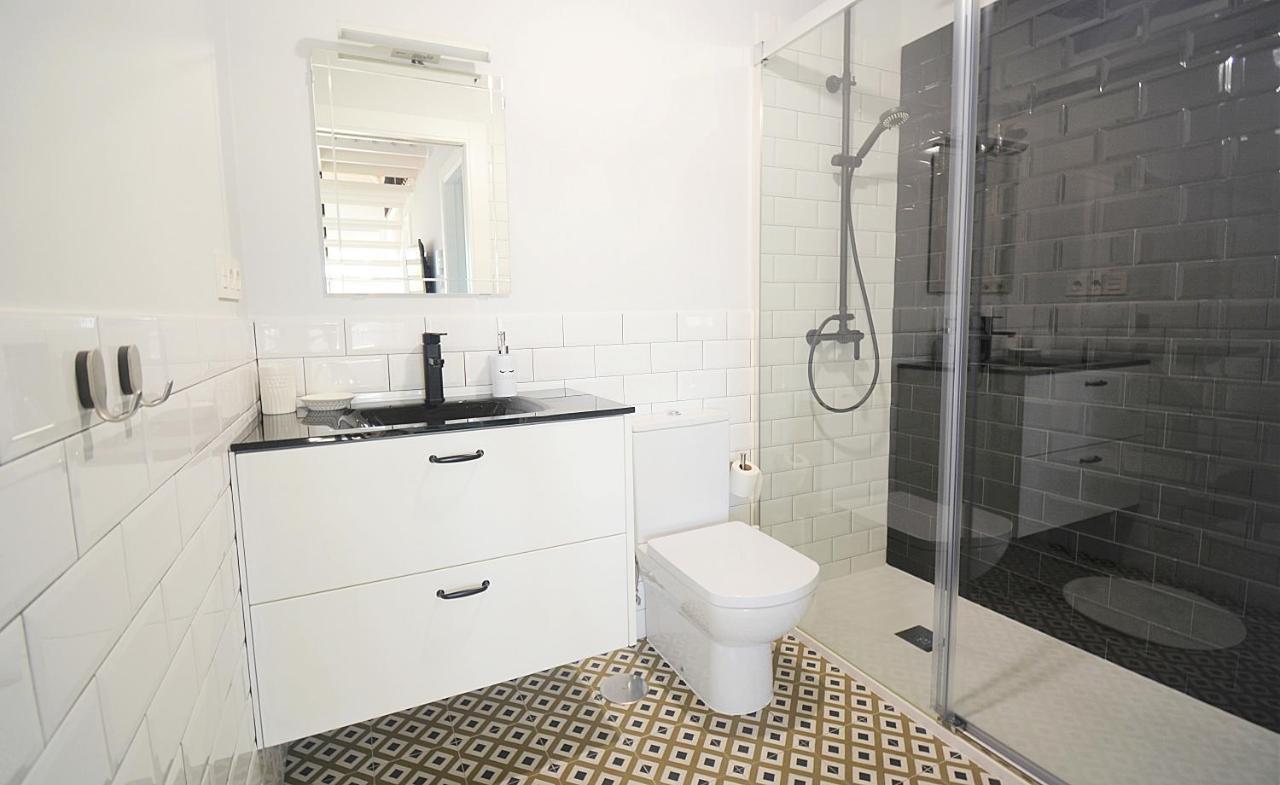 Galihost - Apartamentos Mamuela Ribadumia Esterno foto
