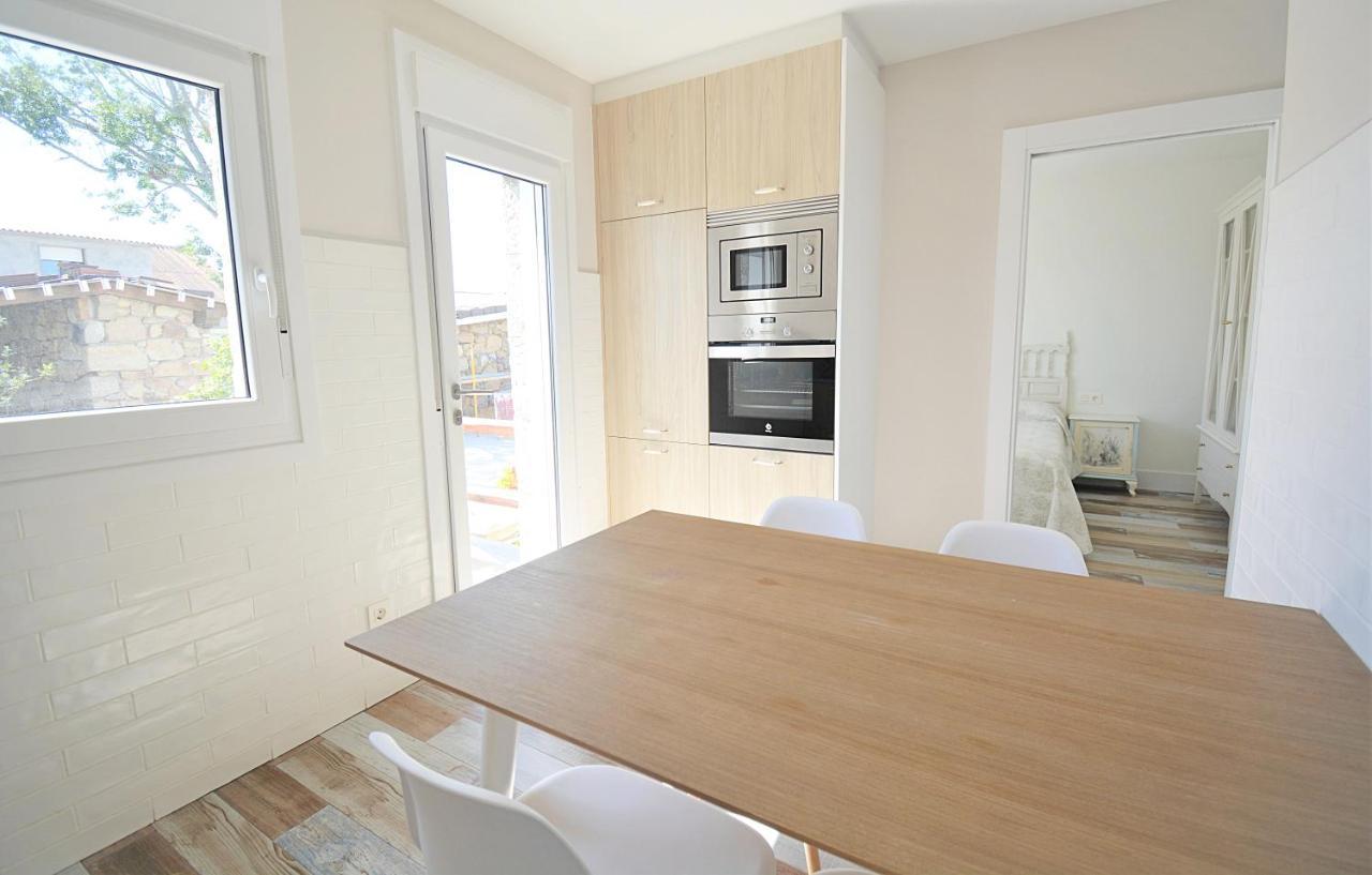 Galihost - Apartamentos Mamuela Ribadumia Esterno foto