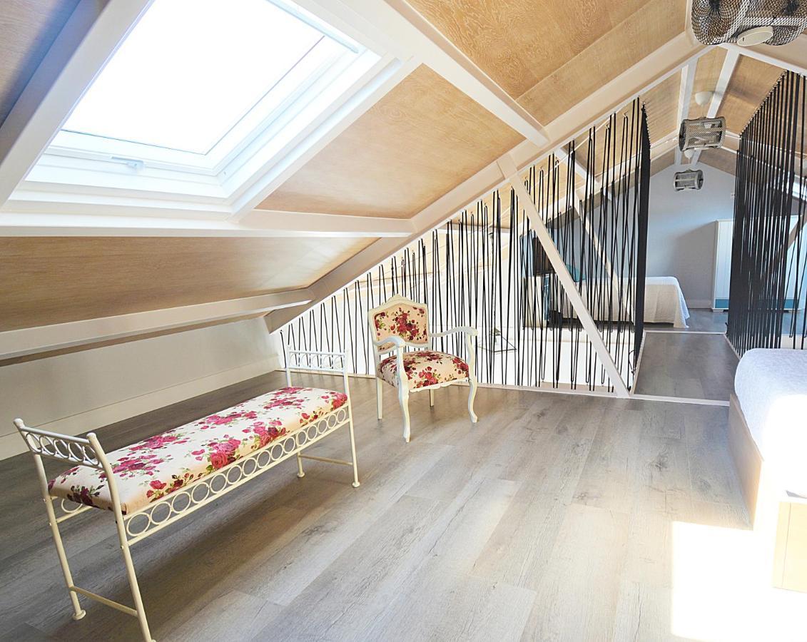 Galihost - Apartamentos Mamuela Ribadumia Esterno foto