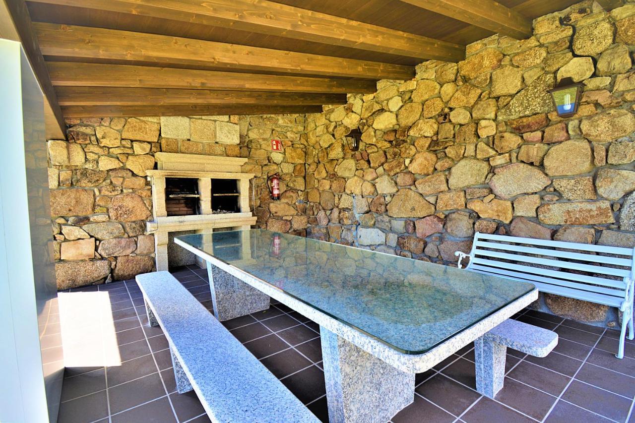 Galihost - Apartamentos Mamuela Ribadumia Esterno foto