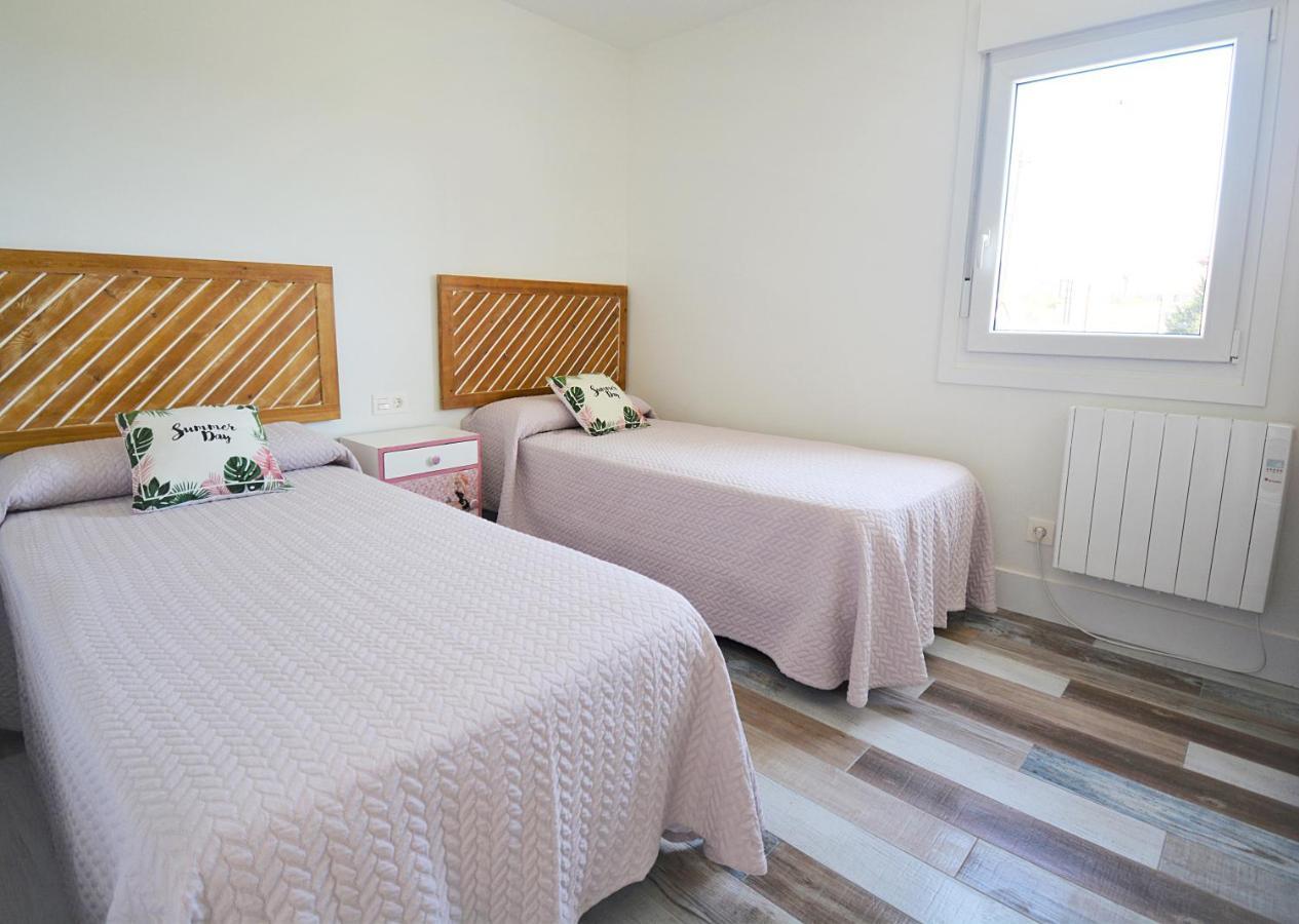 Galihost - Apartamentos Mamuela Ribadumia Esterno foto