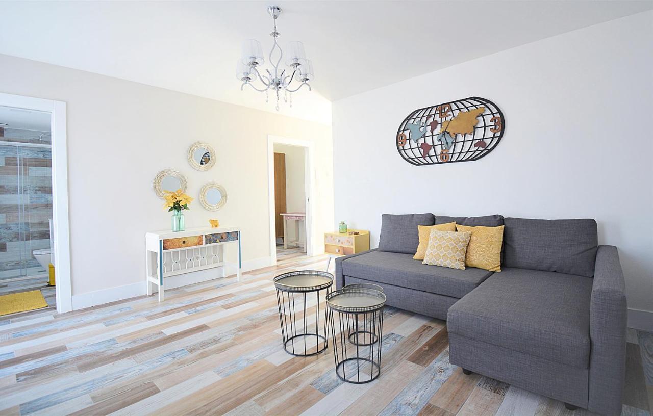 Galihost - Apartamentos Mamuela Ribadumia Esterno foto