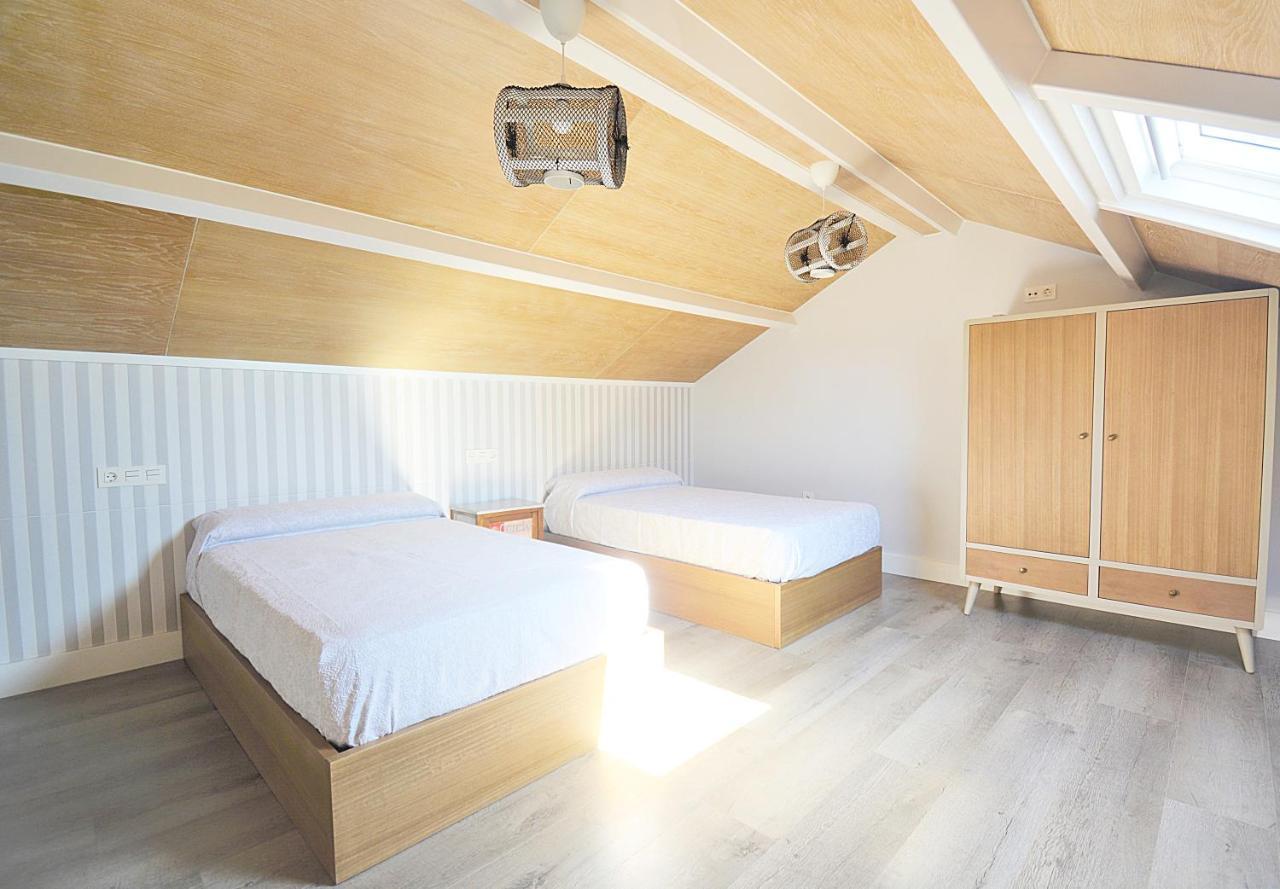 Galihost - Apartamentos Mamuela Ribadumia Esterno foto